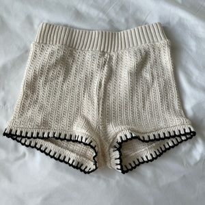 Zara black and cream knit shorts